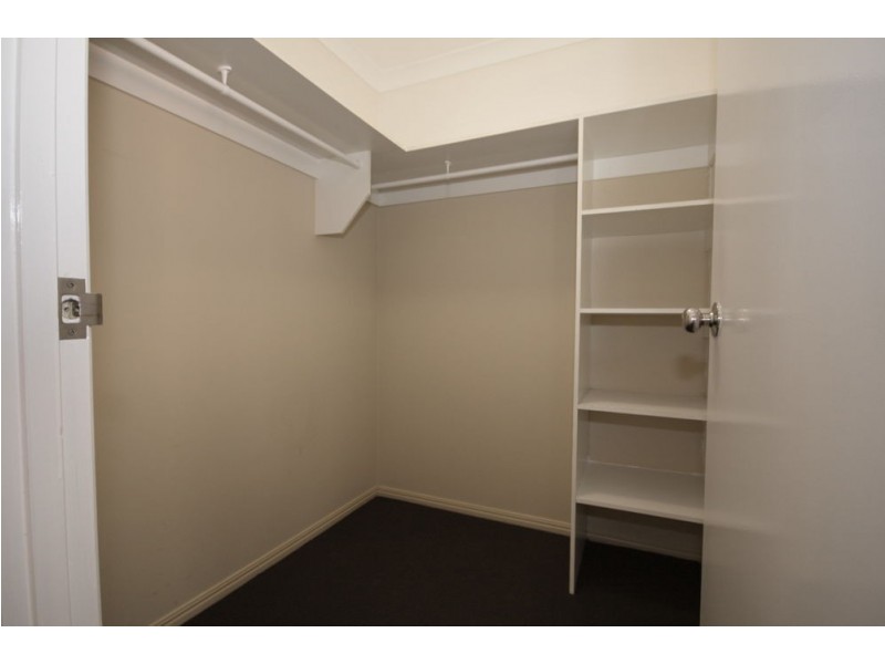 60 School Road, Wynnum West QLD 4178