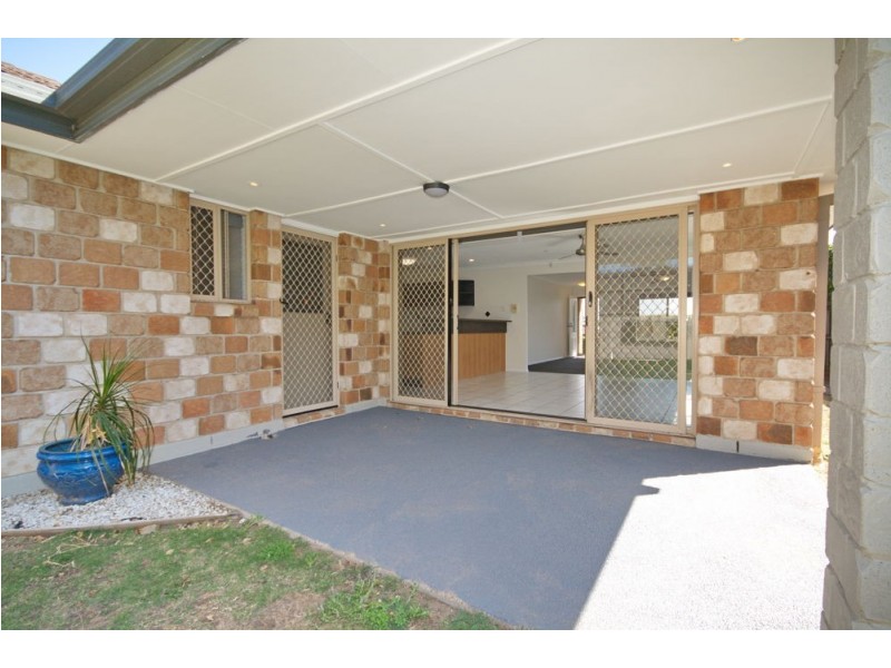 60 School Road, Wynnum West QLD 4178