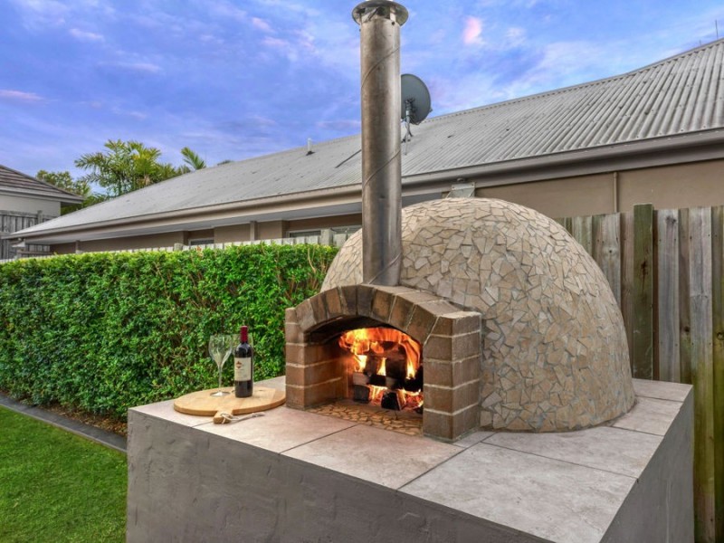 24 Brook Street, Wakerley QLD 4154