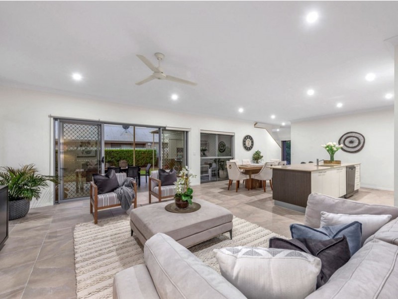 24 Brook Street, Wakerley QLD 4154
