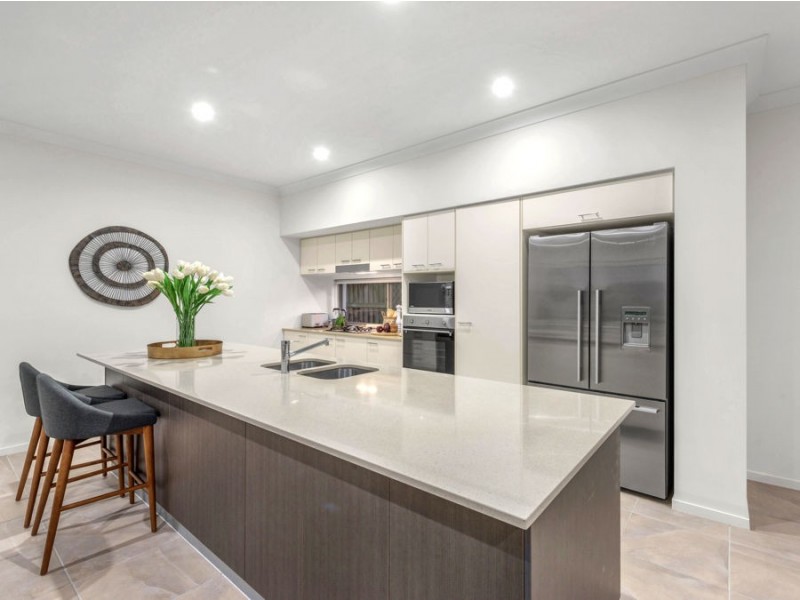 24 Brook Street, Wakerley QLD 4154