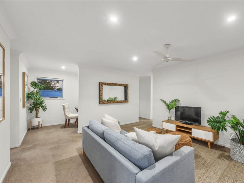 24 Brook Street, Wakerley QLD 4154