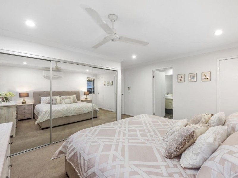 24 Brook Street, Wakerley QLD 4154