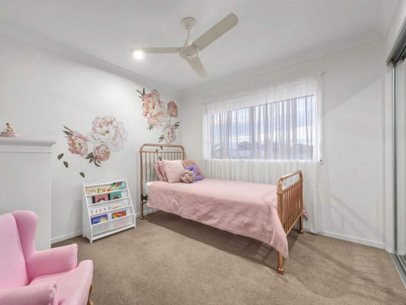 24 Brook Street, Wakerley QLD 4154