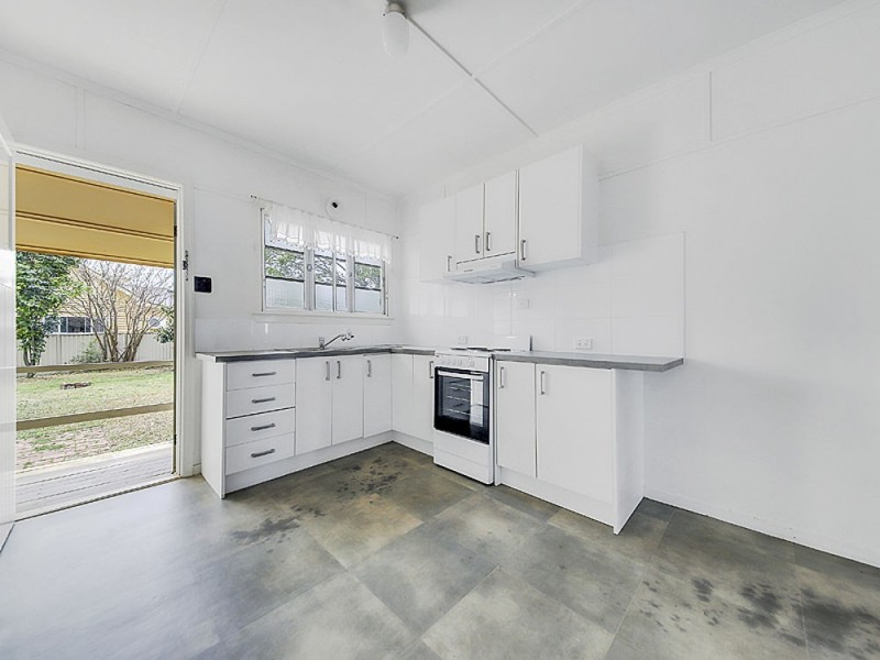 19 Berrimilla Street, Manly West QLD 4179