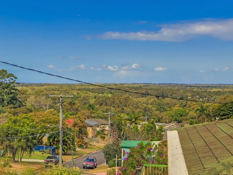 11 Yaringa Street, Manly West QLD 4179