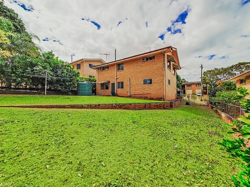 11 Yaringa Street, Manly West QLD 4179