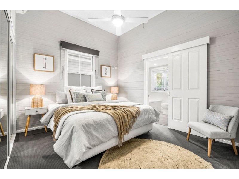 76 Clara Street, Wynnum QLD 4178