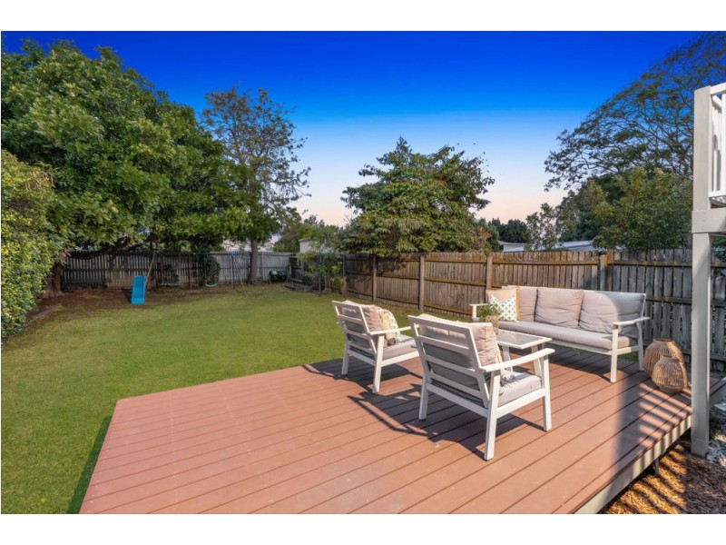 76 Clara Street, Wynnum QLD 4178