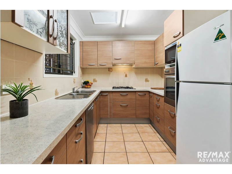 2 Melissa Street, Wynnum West QLD 4178