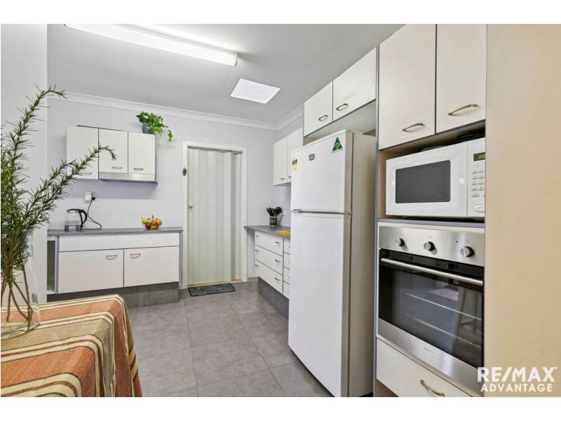 2 Melissa Street, Wynnum West QLD 4178