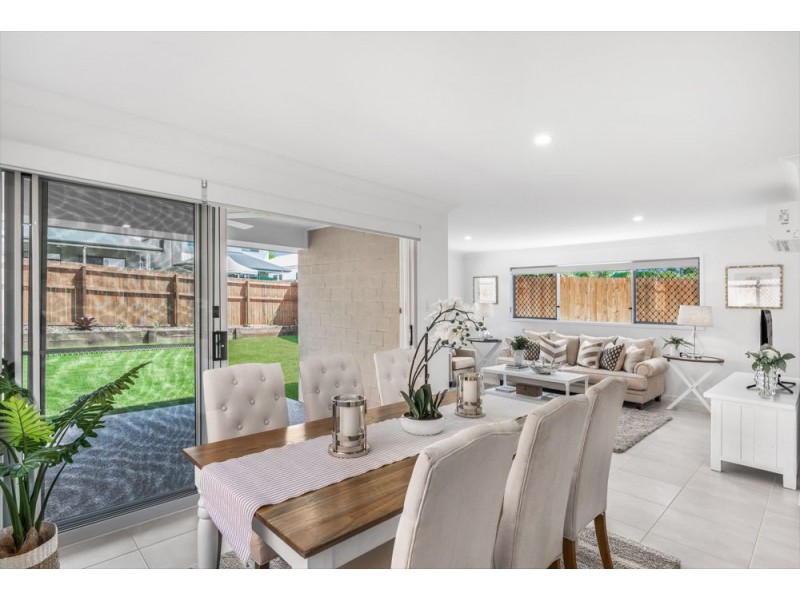 16 Radius Street, Wynnum QLD 4178