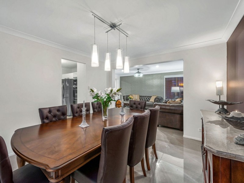 4 McCormack Place, Wakerley QLD 4154