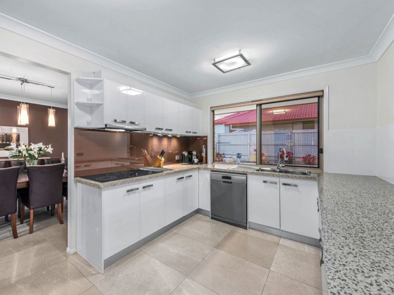 4 McCormack Place, Wakerley QLD 4154
