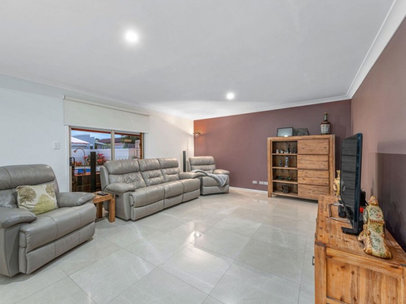 4 McCormack Place, Wakerley QLD 4154