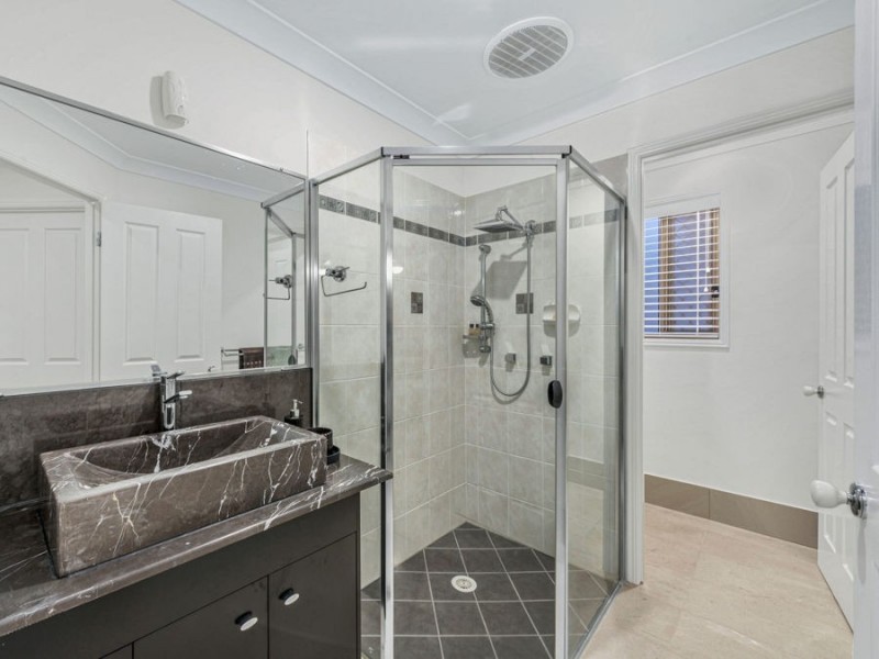4 McCormack Place, Wakerley QLD 4154