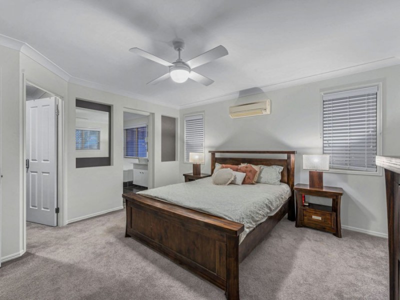 4 McCormack Place, Wakerley QLD 4154