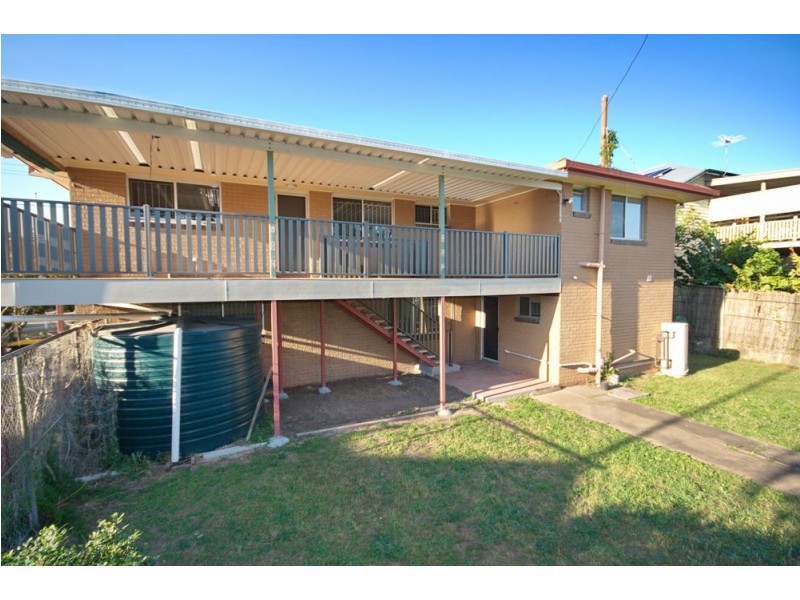 99 Ernest Street, Manly QLD 4179