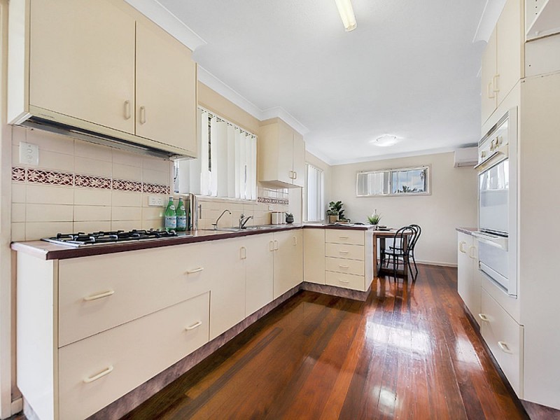 123 Malabar St, Wynnum West QLD 4178