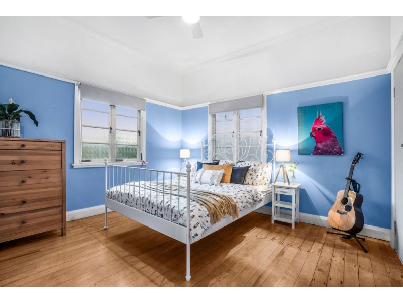 85 Sibley Road, Wynnum West QLD 4178