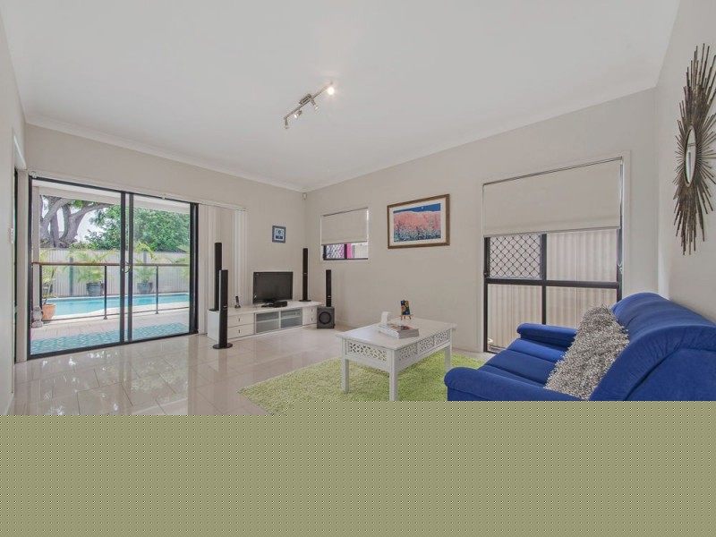 115 Raeburn St, Manly West QLD 4179