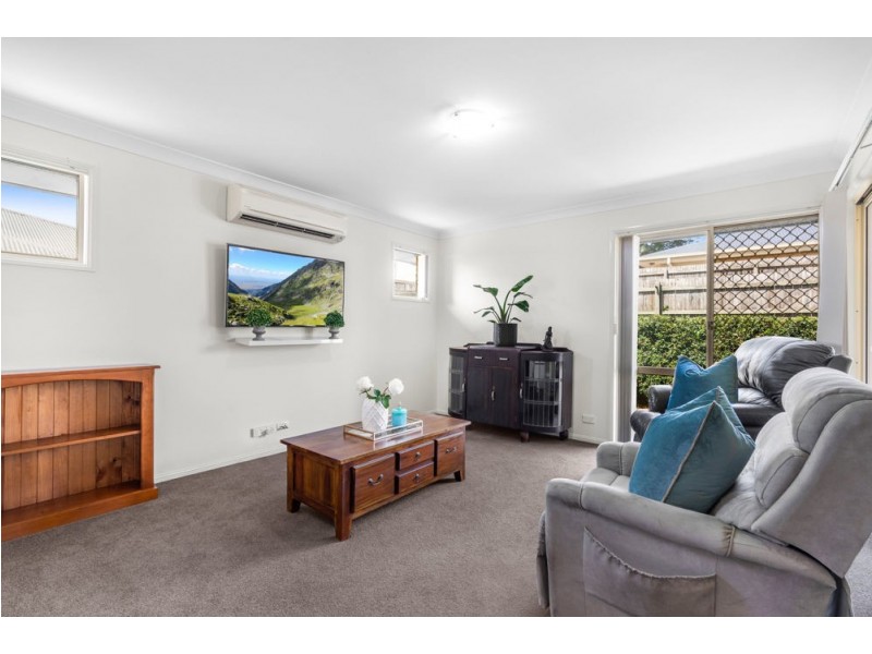 95 Gordon Crescent, Wakerley QLD 4154