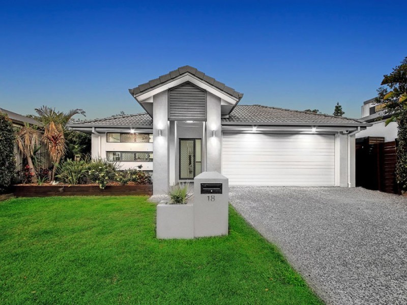 18 Saltburn Place, Wakerley QLD 4154