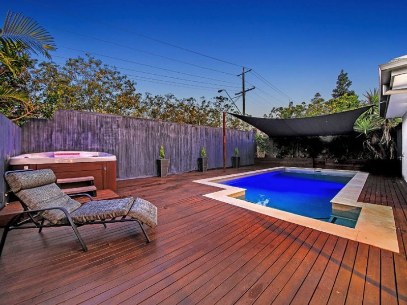 18 Saltburn Place, Wakerley QLD 4154