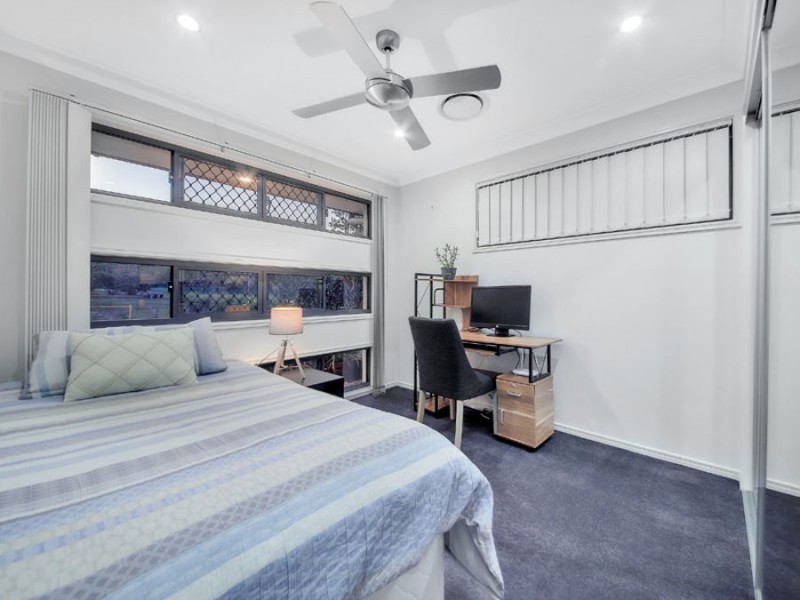 18 Saltburn Place, Wakerley QLD 4154