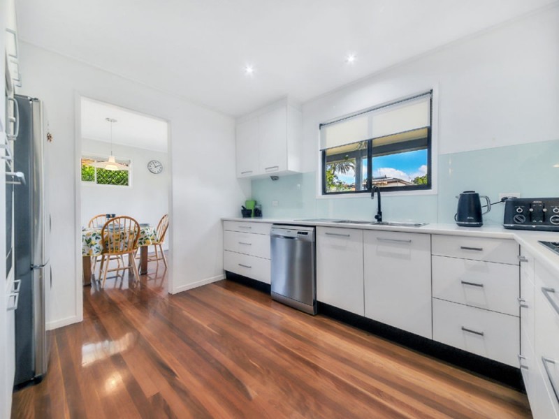 10 Tantani Street, Manly West QLD 4179