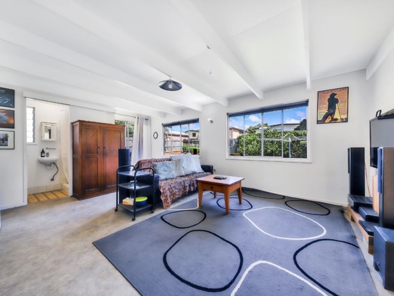 10 Tantani Street, Manly West QLD 4179