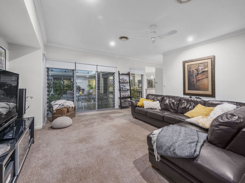 54 Mossvale Drive, Wakerley QLD 4154