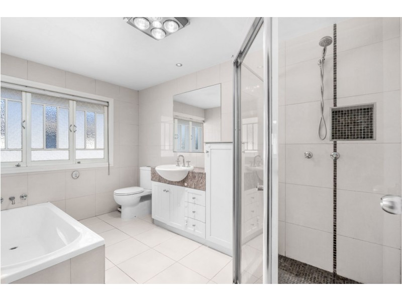 86 Walnut Street, Wynnum QLD 4178