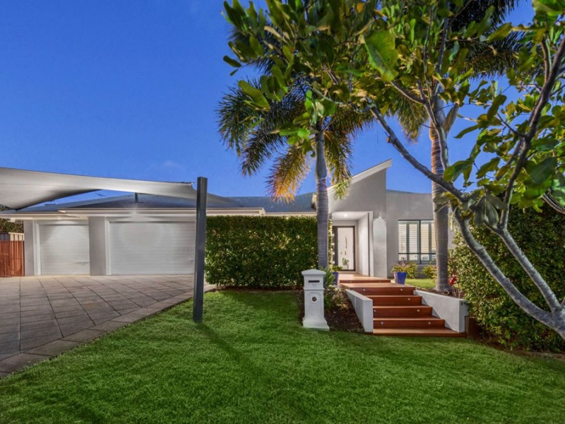 14 Darling Terrace, Wakerley QLD 4154
