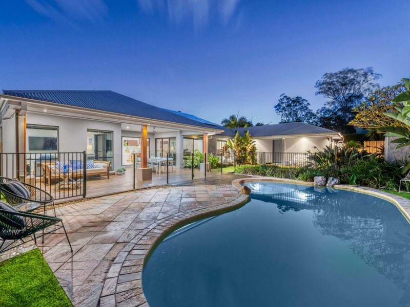 14 Darling Terrace, Wakerley QLD 4154