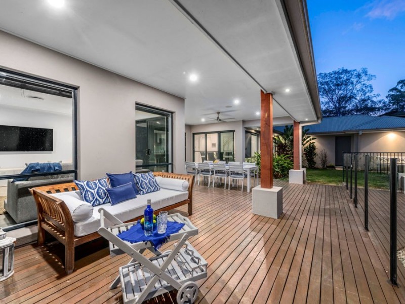 14 Darling Terrace, Wakerley QLD 4154