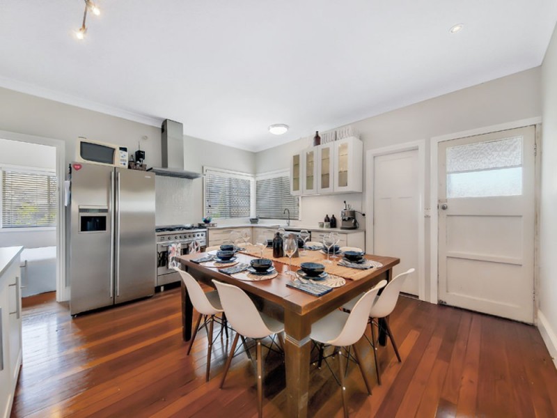 86 Uplands Tce, Wynnum QLD 4178