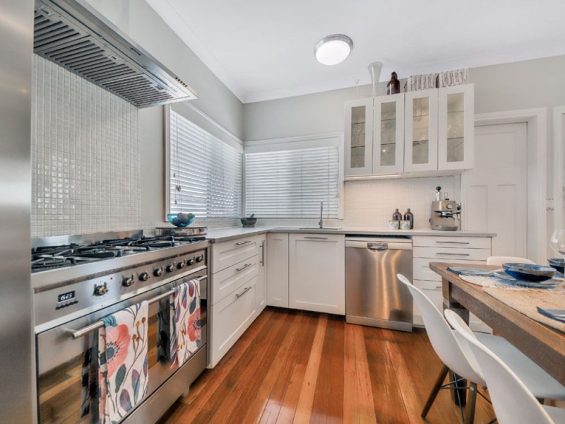 86 Uplands Tce, Wynnum QLD 4178