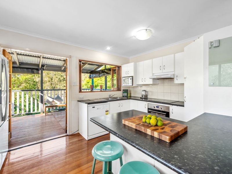 55 Buckland Road, Everton Hills QLD 4053