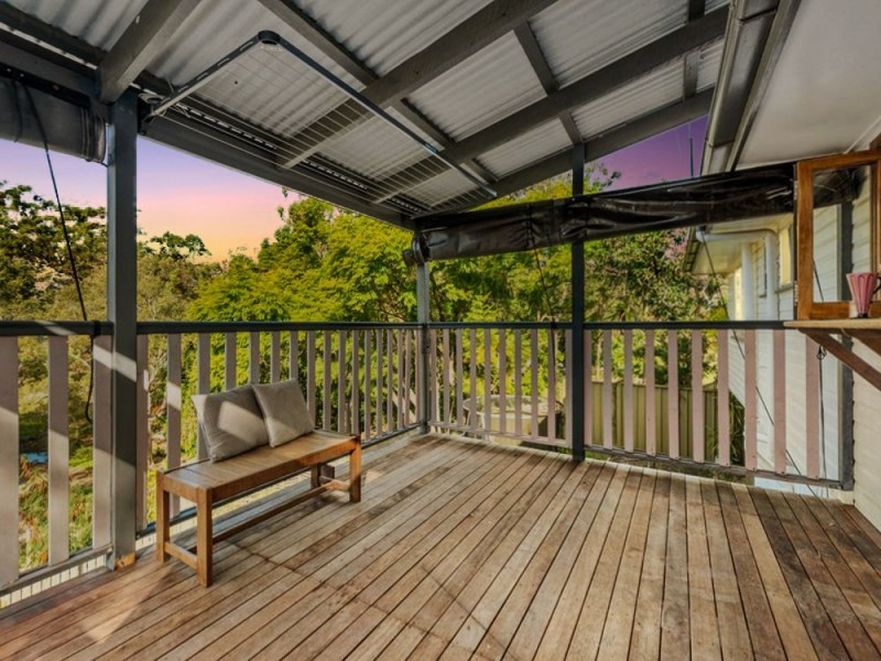 55 Buckland Road, Everton Hills QLD 4053