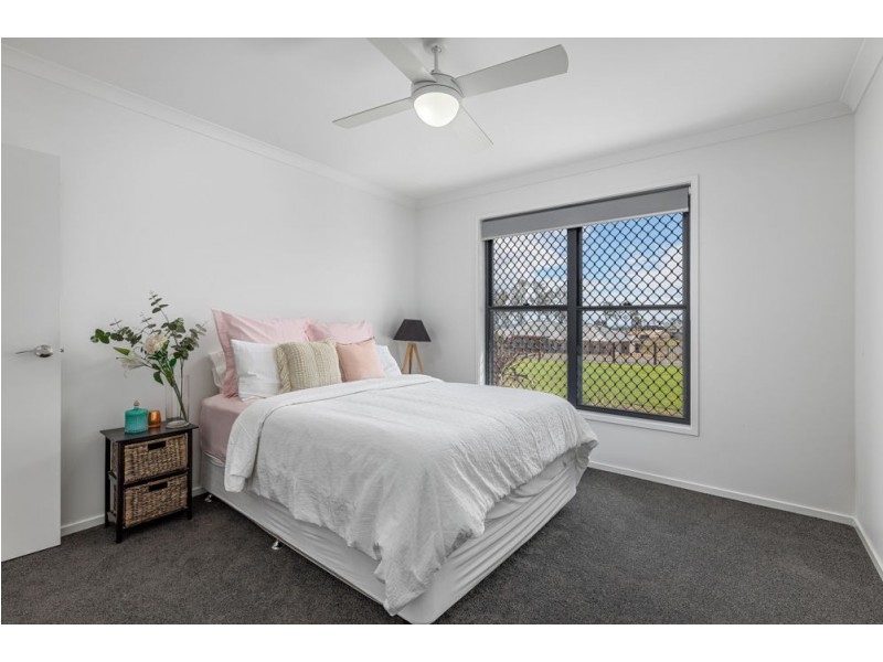 7 Silverton Place, Kensington Grove QLD 4341