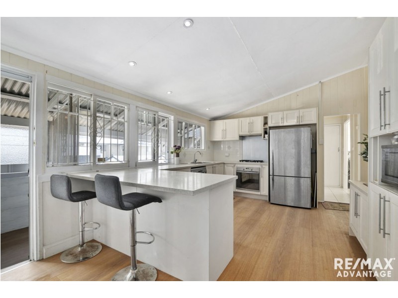 29 Glenora Street, Wynnum QLD 4178