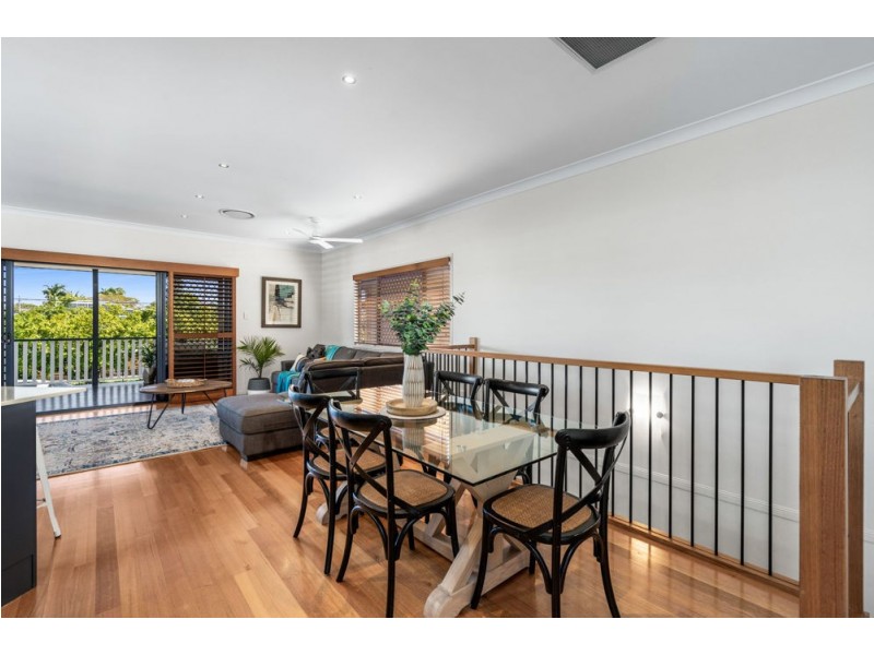 27 Davidson Street, Wynnum QLD 4178