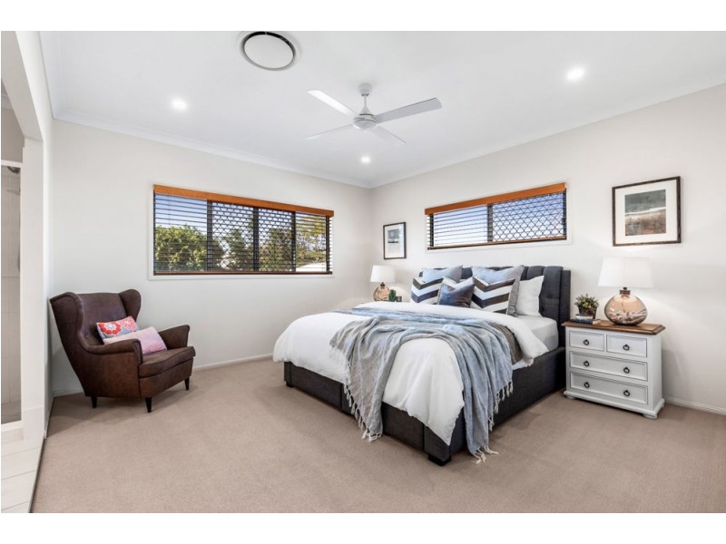 27 Davidson Street, Wynnum QLD 4178