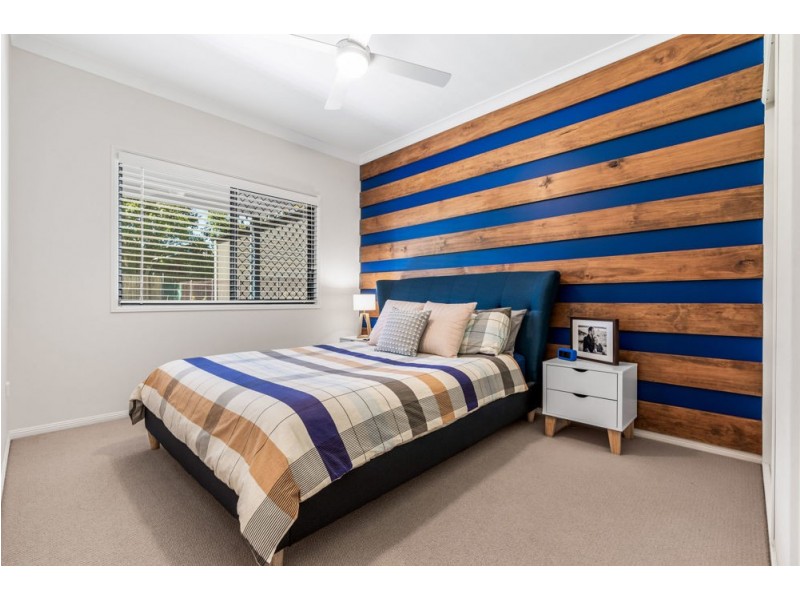 27 Davidson Street, Wynnum QLD 4178