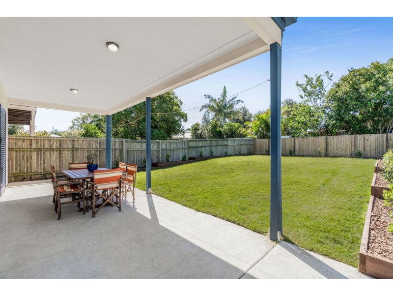 27 Davidson Street, Wynnum QLD 4178