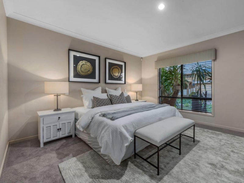 7 Rowland Avenue, Wakerley QLD 4154