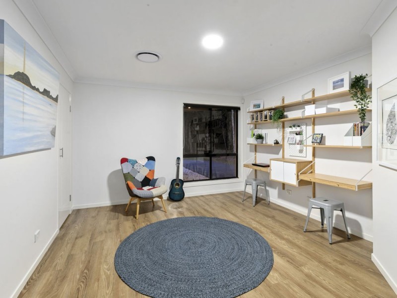 19 Scribbly Close, Lota QLD 4179