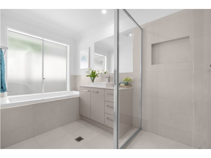 69 Hutton Aveue, Wynnum QLD 4178