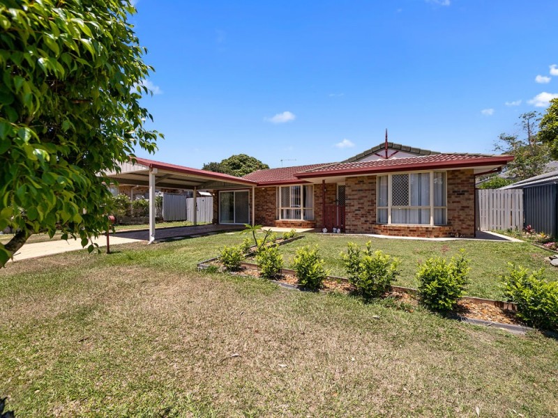 16 Brett Place, Wynnum West QLD 4178